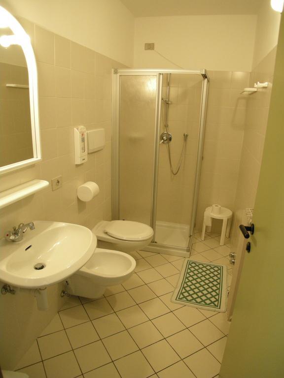 Hotel Europa Cembra Cembra Lisignago Room photo